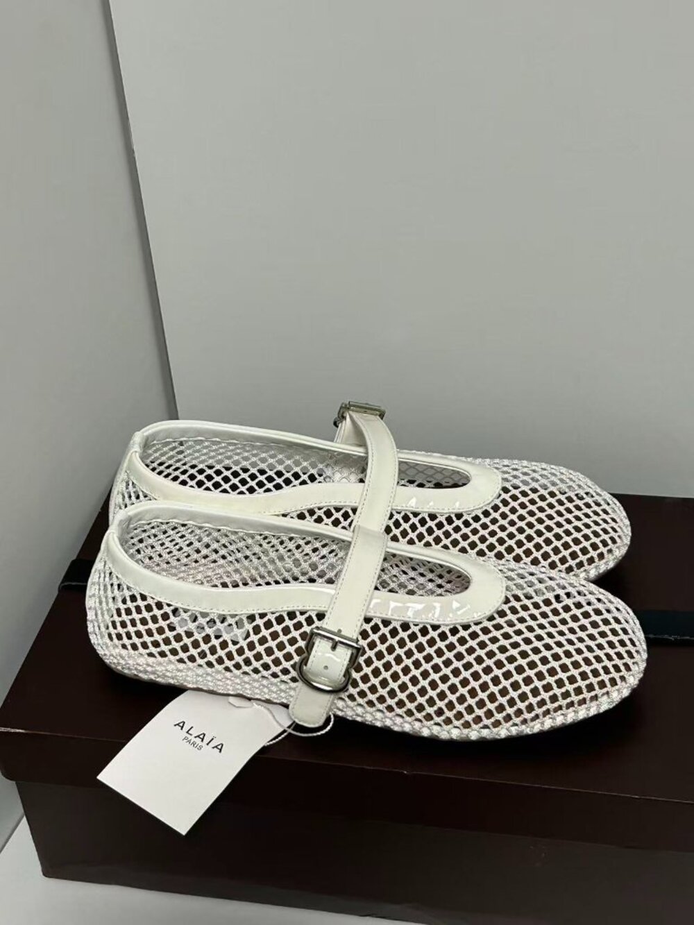 🍇🍇Alaïa White Mesh Mary Jane Flats🥥🥥 - Picture 3 of 7